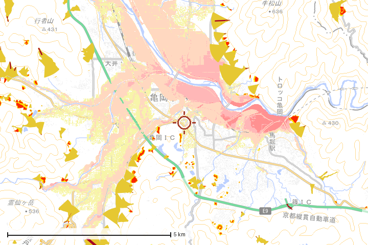 亀岡市周辺のハザード重ね図
